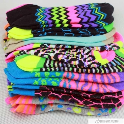 5毛襪子批發全攻略 廠家直銷庫存襪子，全棉滌棉混批一站購